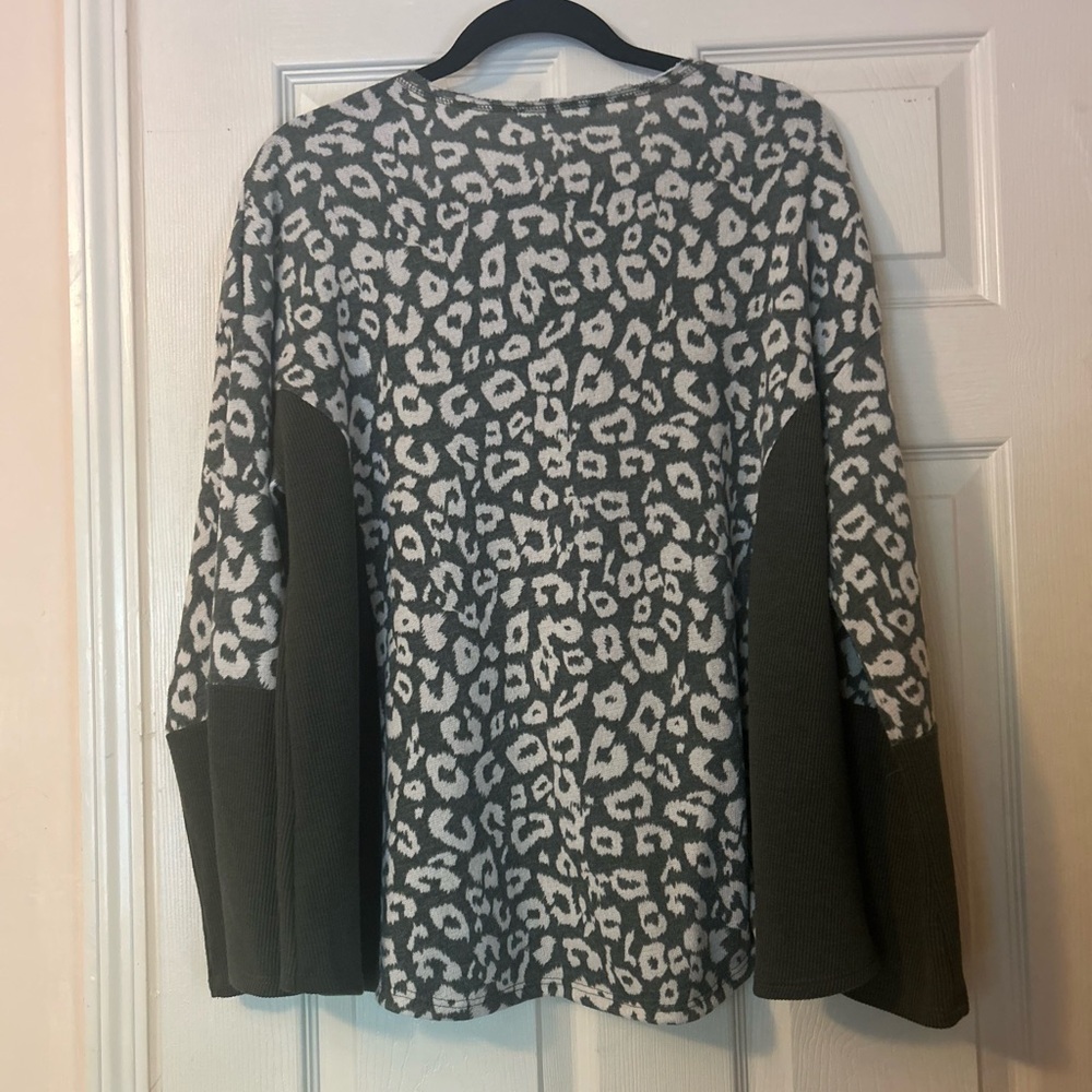 Leopard Print Sweater with Black Sleeves - Picture 2 of 3